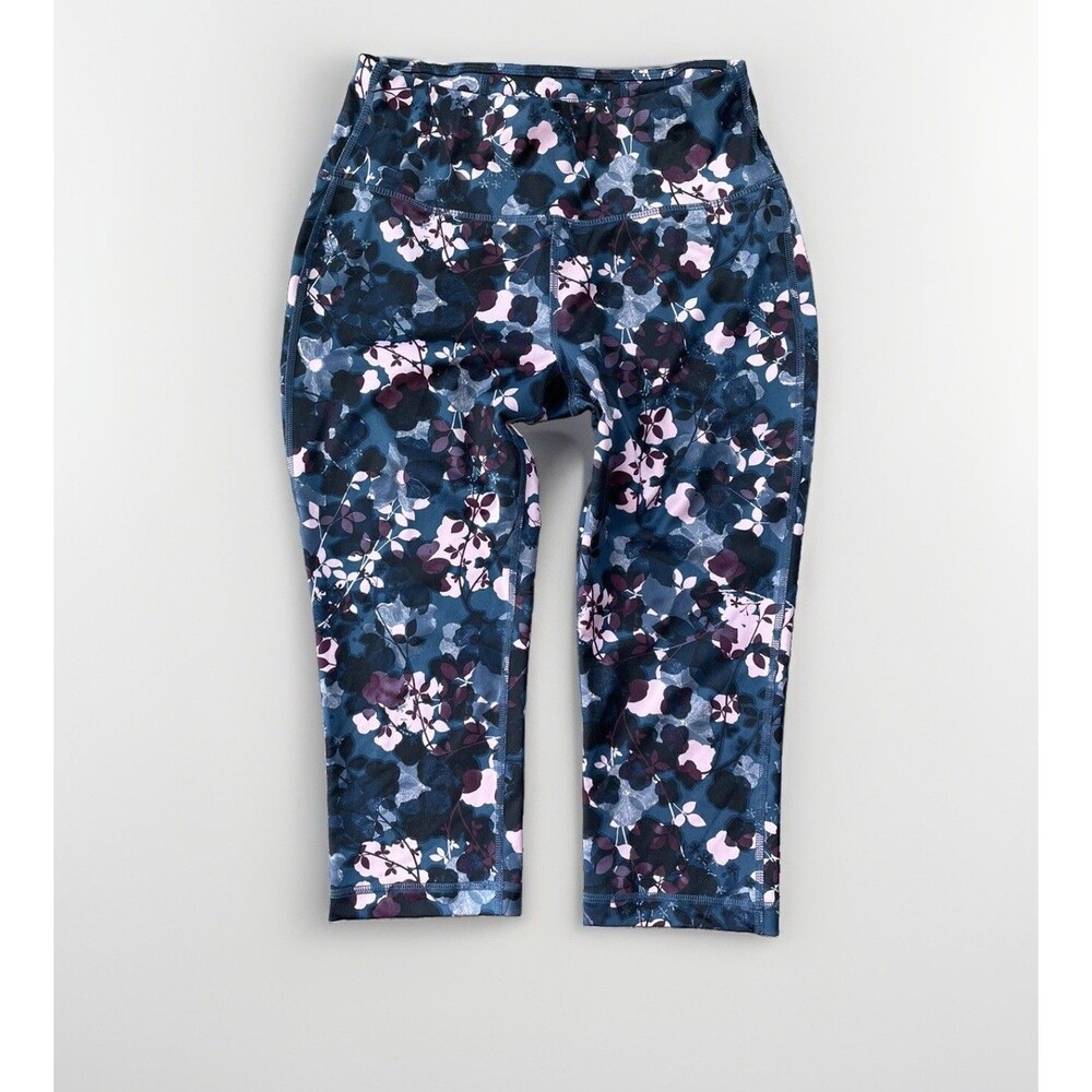 Avia Dark Floral Capri Leggings Size S Athletic